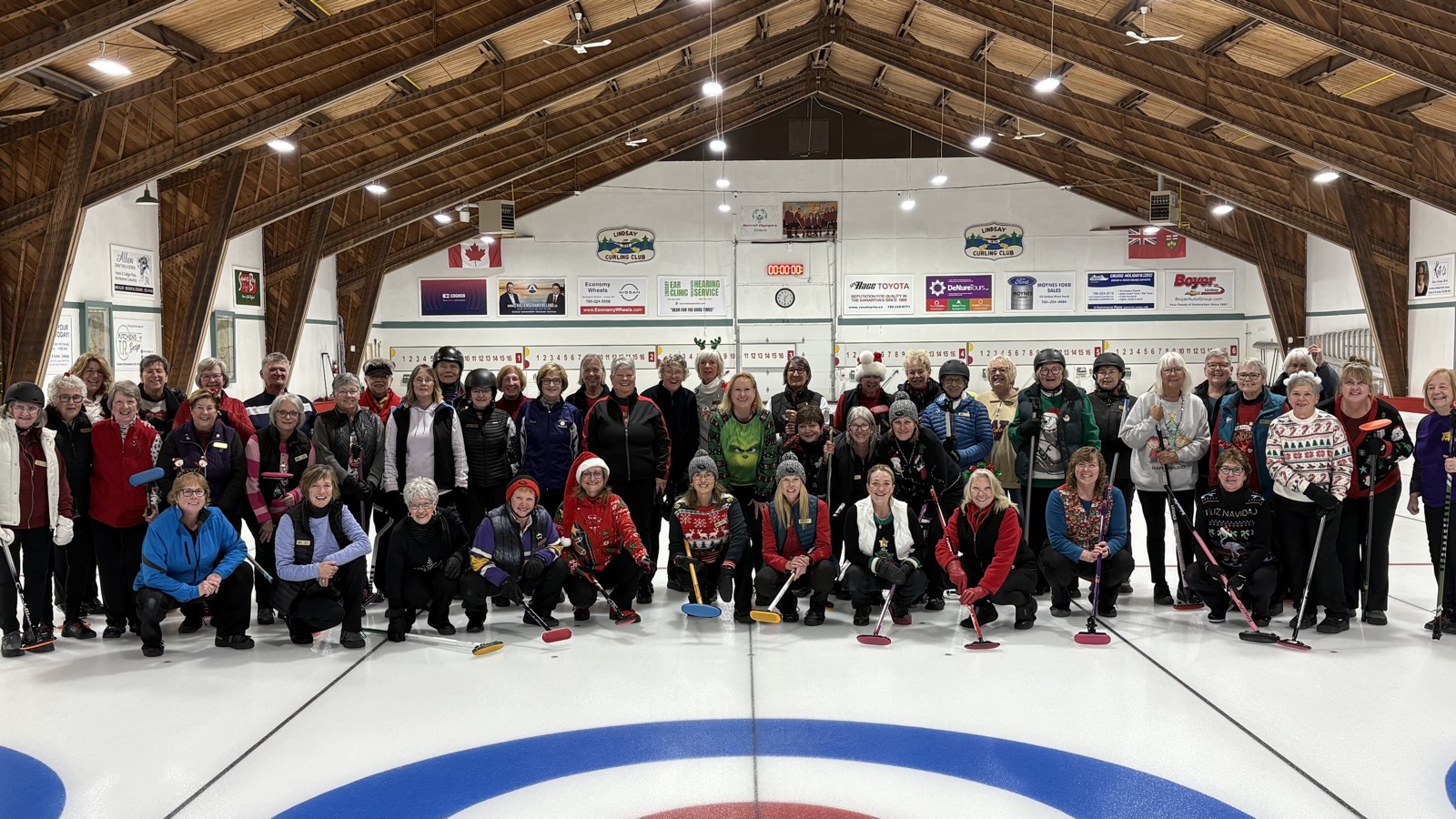 The full group at the Kate & Co. Get Acquainted Spiel